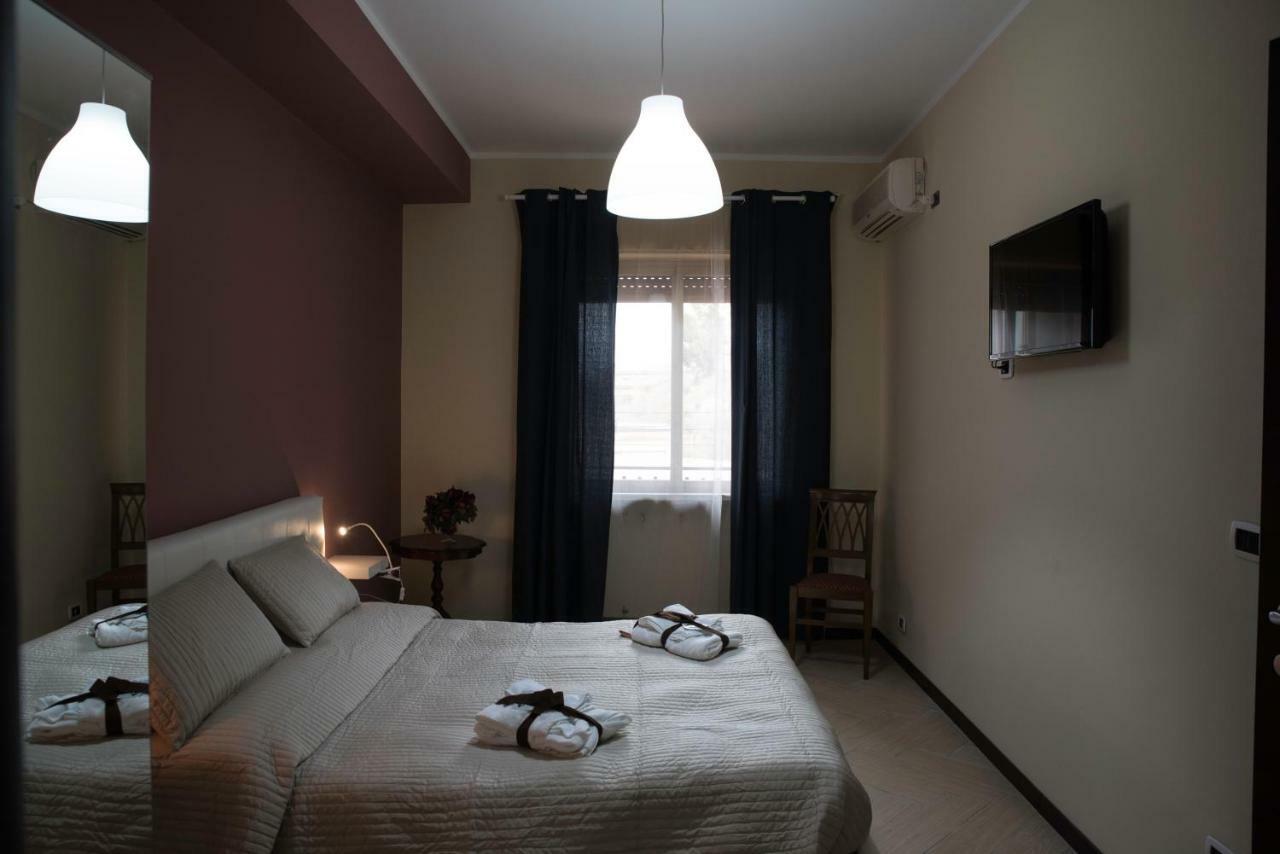 Il Centro Short Lets Hotel Valguarnera Caropepe Exterior photo